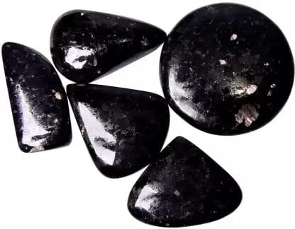 Black Nuummite