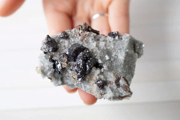 How To Cleanse Sphalerite?