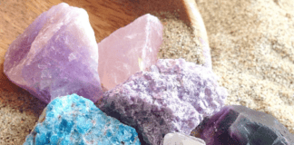 22 Most Useful Crystals For Pets - The "How To" Guide