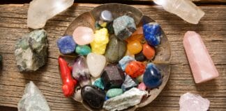 20 Most Useful Crystals For Chakra Alignment – The “How To” Guide