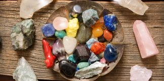 20 Most Useful Crystals For Chakra Alignment – The “How To” Guide