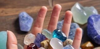 34 Most Useful Crystals For Pain Relief – The “How To” Guide