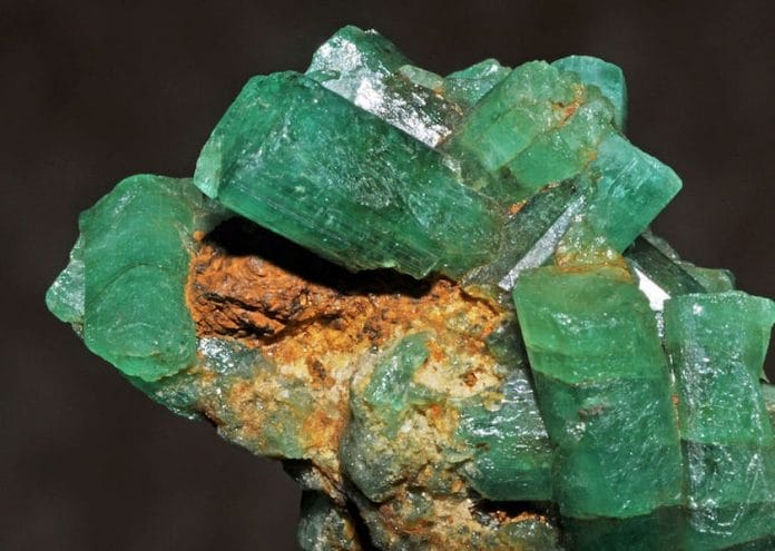 Healing Properties And Benefits Of Emerald Crystals