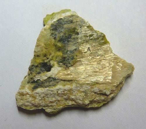 Fibrous Brucite Mineral