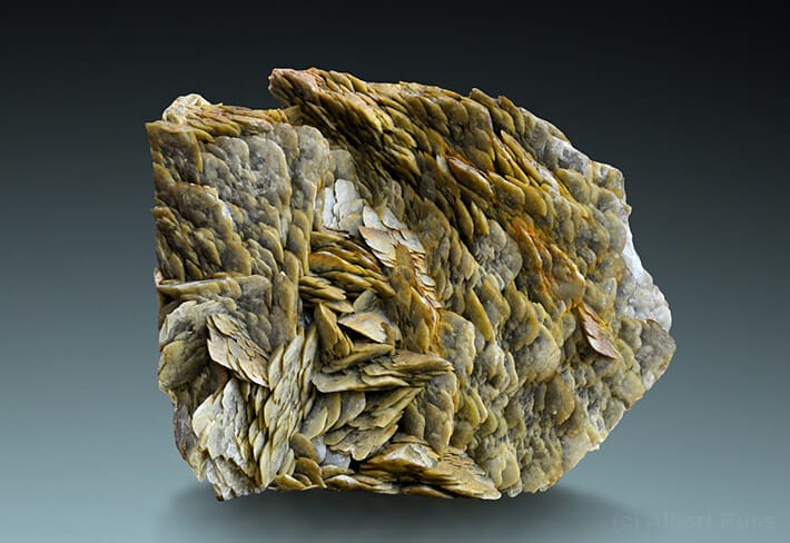 Physical Properties Of Siderite Crystals