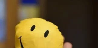 world smile joyful uplifting