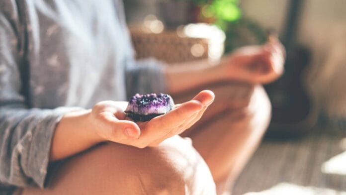 crystals meditation mindfulness